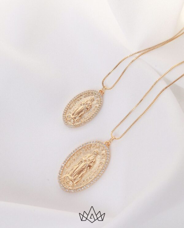Colar Medalha Nossa Senhora de Guadalupe em banho de Ouro 18K