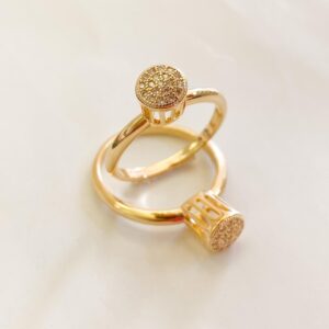 Anel Cravejado em banho de Ouro 18K