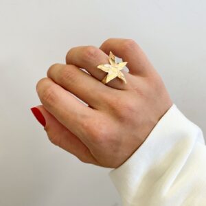 Anel Hibiscus em banho de Ouro 18K