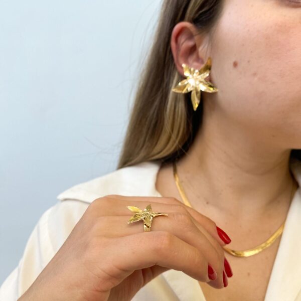 Anel Hibiscus em banho de Ouro 18K - Imagem 2