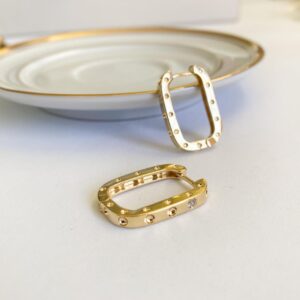 Argola Tifanny G em banho de Ouro 18K