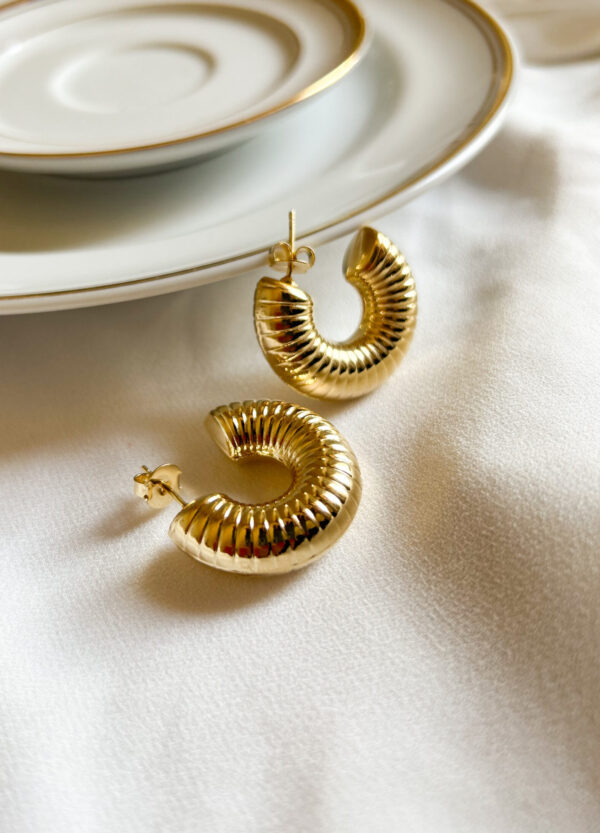 Argola Caracol em banho de Ouro 18K