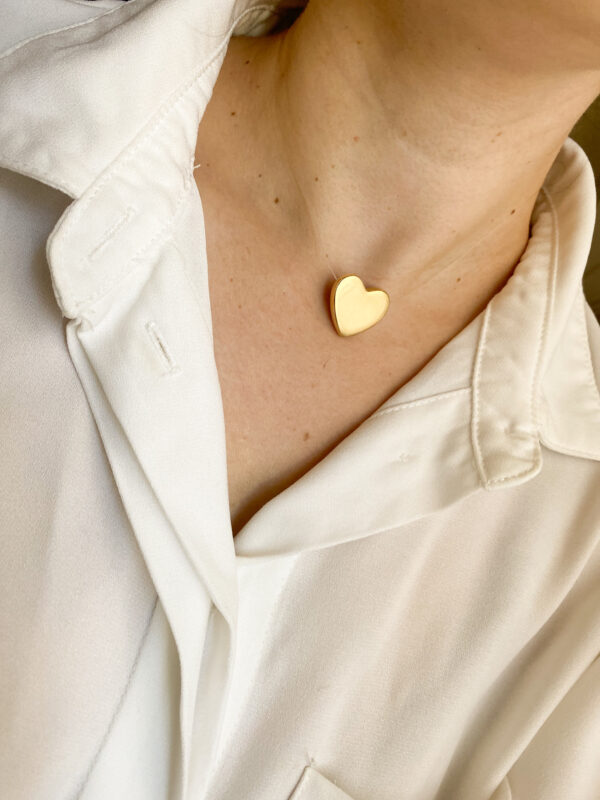 Colar Fio de nylon com Coração em banho de Ouro 18K