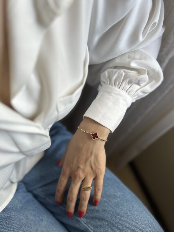 Pulseira Trevo Vinho em banho de Ouro 18K - Imagem 2