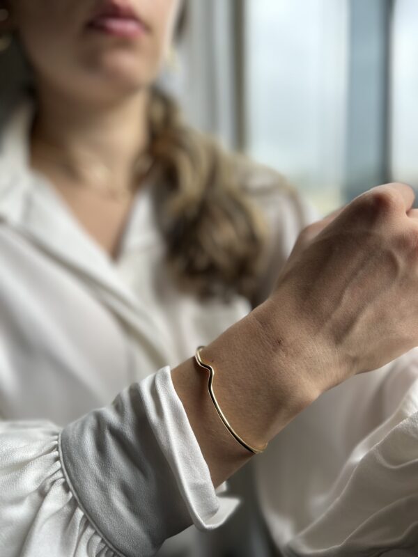 Bracelete Fio em banho de Ouro 18K