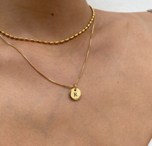 Colar com Medalha Personalizada tamanho P em banho de Ouro 18K - Imagem 2