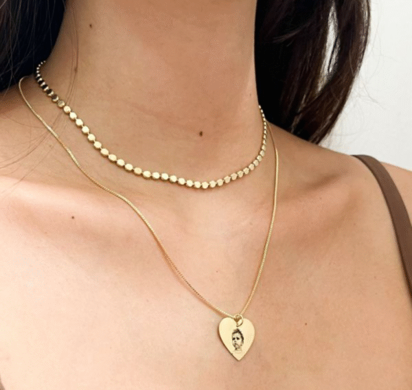 Colar com Medalha Personalizada de Coração em banho de Ouro 18K - Imagem 2