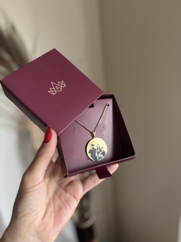 Colar com Medalha Personalizada tamanho G em banho de Ouro 18K
