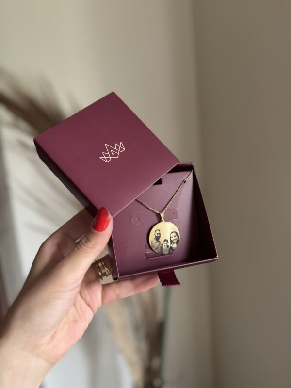 Colar com Medalha Personalizada tamanho G em banho de Ouro 18K - Imagem 2