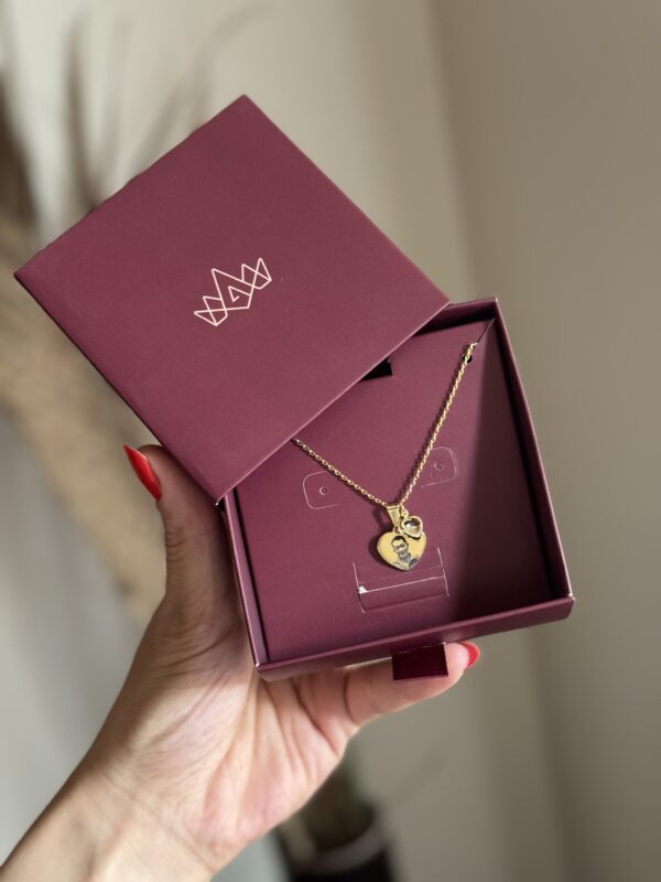 Colar com Medalha Personalizada de Coração em banho de Ouro 18K