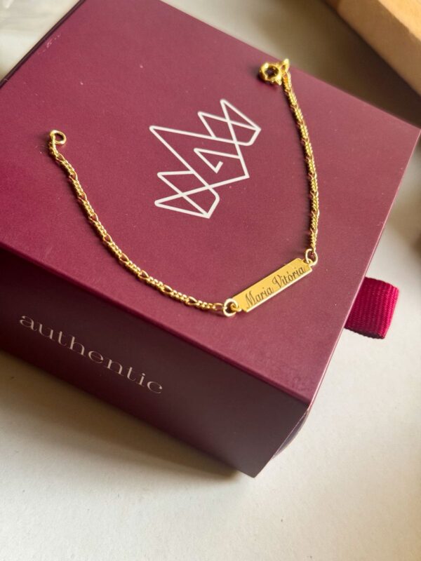 Pulseira Infantil com nome em banho de Ouro 18K