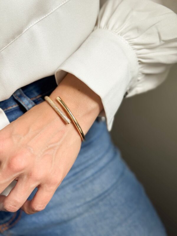 Bracelete Cravejado em banho de Ouro 18K