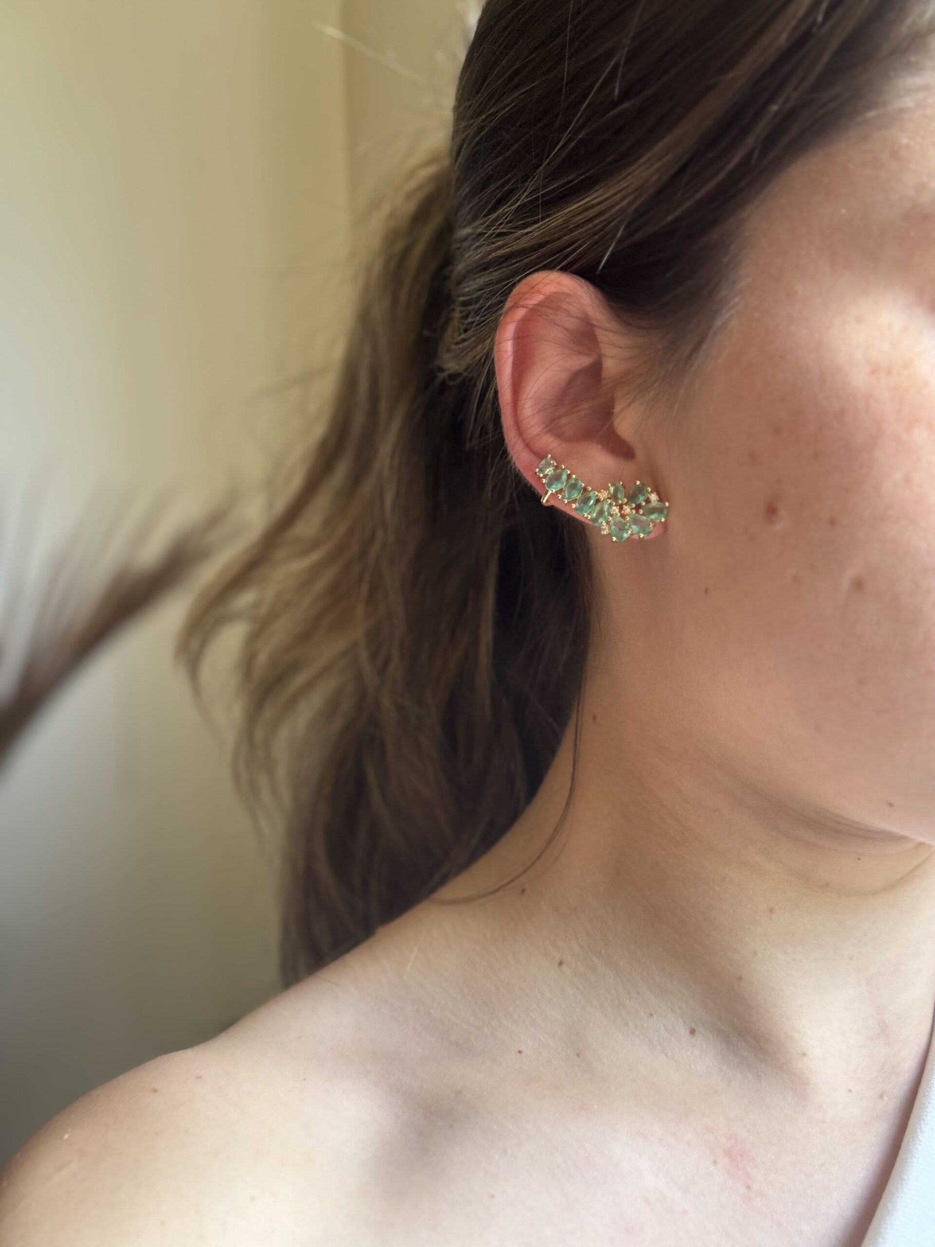 Brinco EarCuff Verde em banho de Ouro 18K