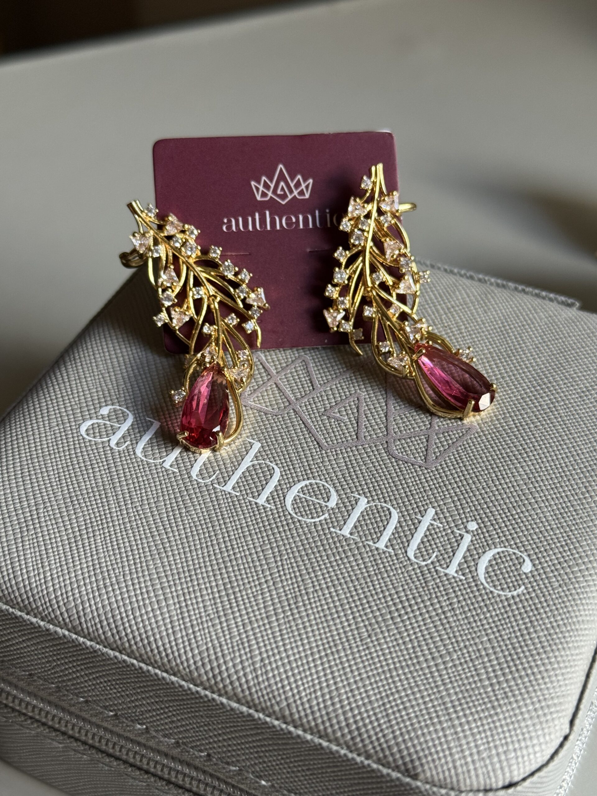 Brinco EarCuff Pink em banho de Ouro 18K - Imagem 2