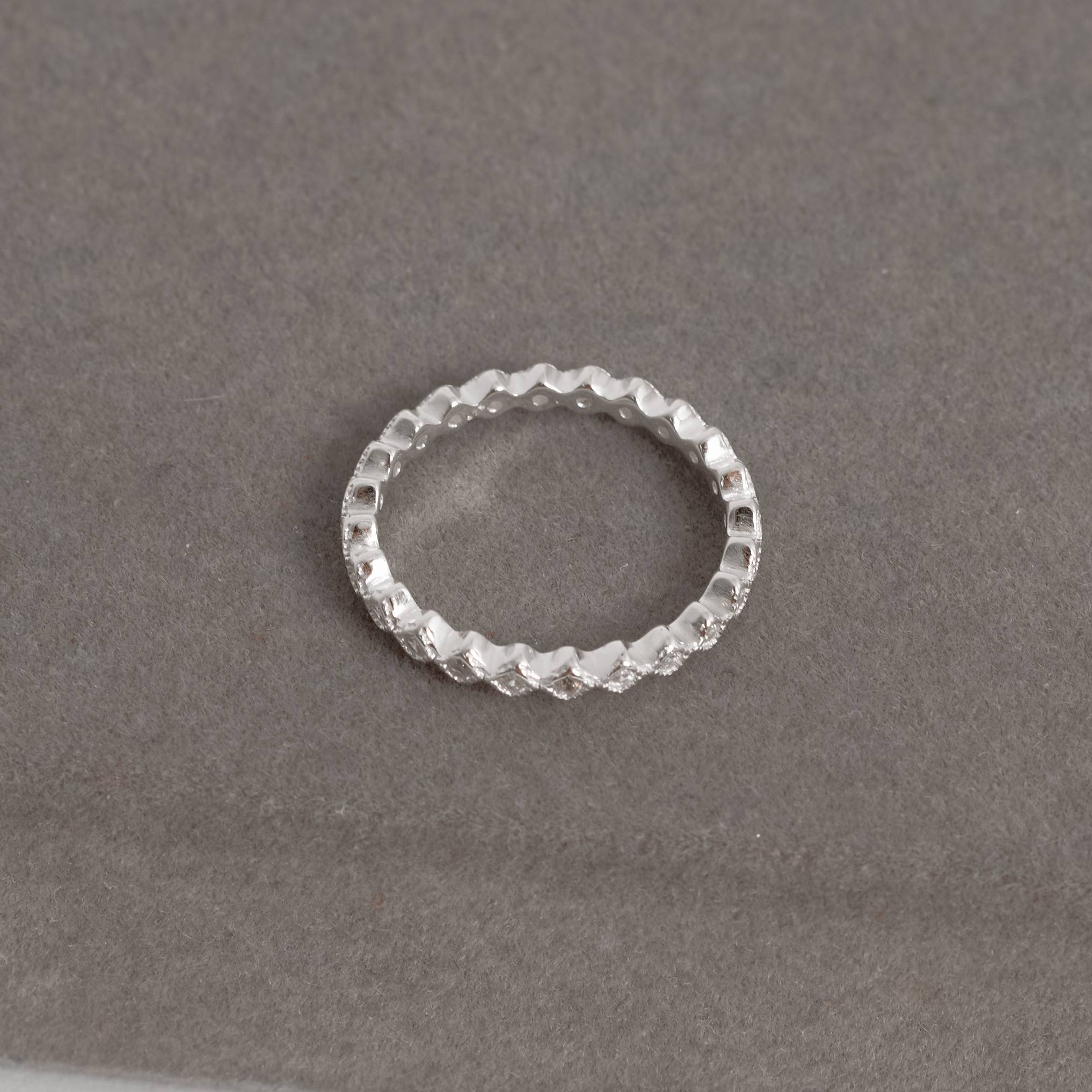 Anel Losangolo Cravejado em Prata 925 - Imagem 3