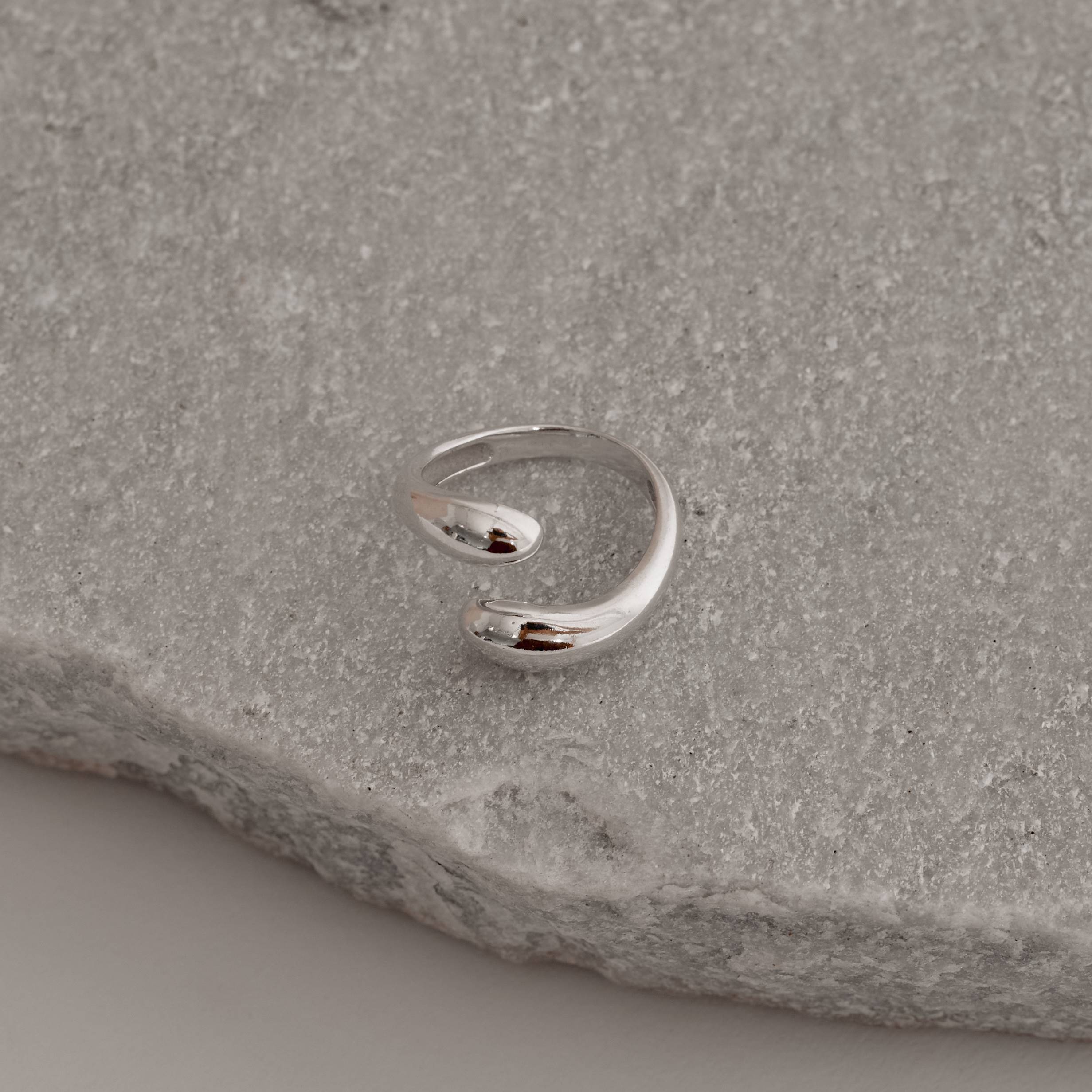 Anel Aberto Gota em Prata 925