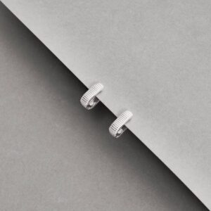 Argola Clicke Oval Riscada em Prata 925