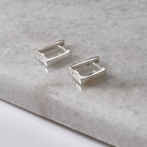 Argola Click Quadrada Lisa em Prata 925