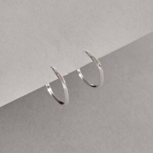 Argola Oval Fio em Prata 925