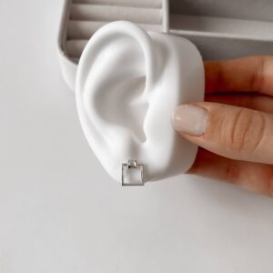 Brinco Quadrado com vazado em Prata 925